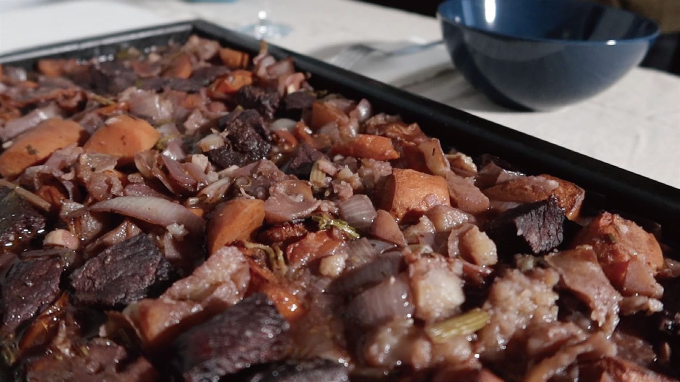 Grilled meat on the Thick Flat Tray